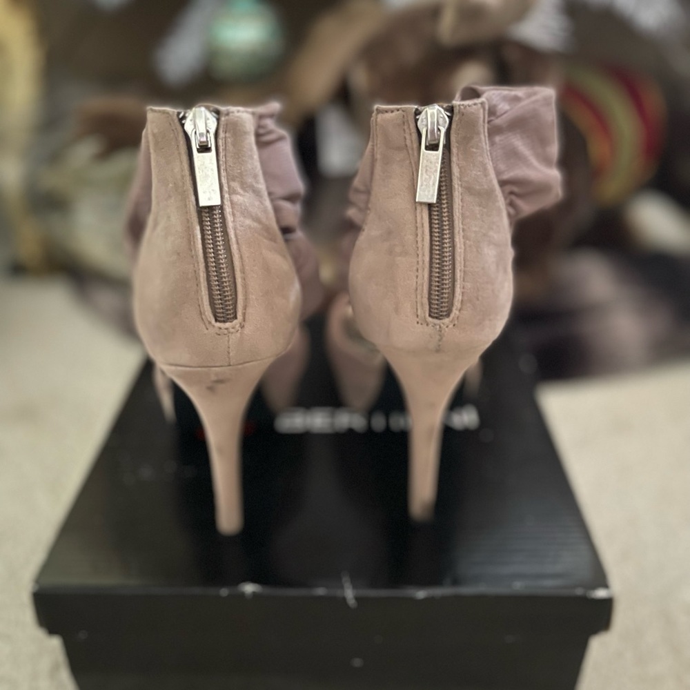 Make A Statement With These Shoes! - image 4